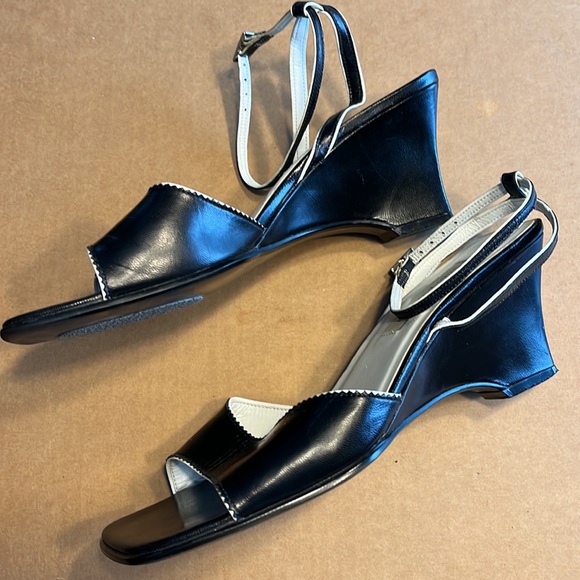 Womens leather sandals - Picture 3 of 5